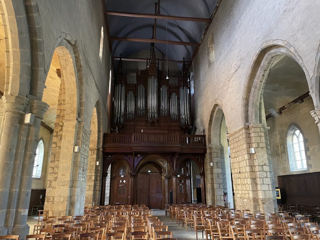 Saint-Melaine Palace: Former Archbishopric Seat in Rennes 2 Saint-Melaine Palace