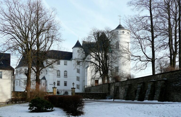 Bärenstein Palace: A Medieval Castle Transformed into a Residential Palace in Germany