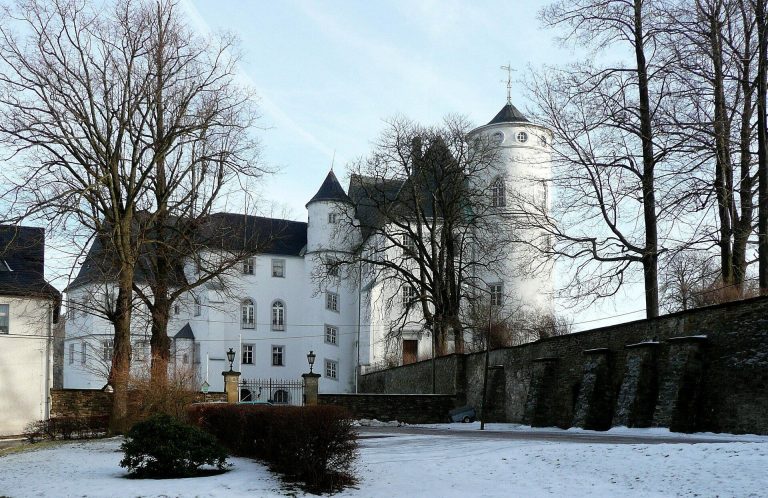 Bärenstein Palace: A Medieval Castle Transformed into a Residential Palace in Germany