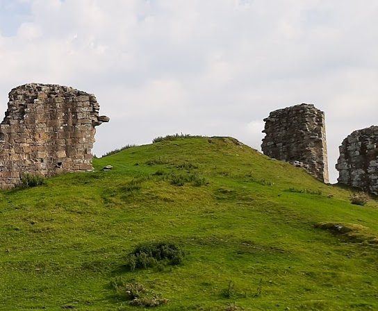 Harbottle Castle: A Medieval Border Fortress in Northumberland 1 Harbottle Castle