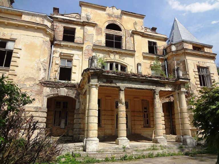 Czartoryski Palace in Zhuravno: A Former Czartoryski Family Residence in Ukraine