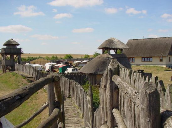 Archäologisches Freilichtmuseum Funkenburg: A Reconstructed Iron Age Fortification 3 Archäologisches Freilichtmuseum Funkenburg