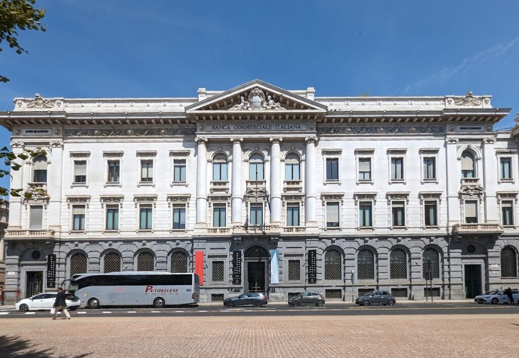 Palazzo della Banca Commerciale Italiana: A Neoclassical Bank Headquarters in Milan 1 Palazzo della Banca Commerciale Italiana