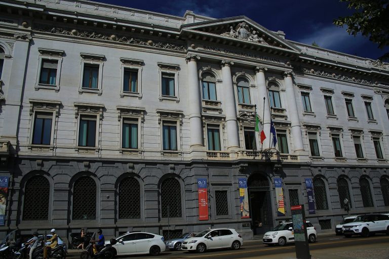 Palazzo della Banca Commerciale Italiana: A Neoclassical Bank Headquarters in Milan