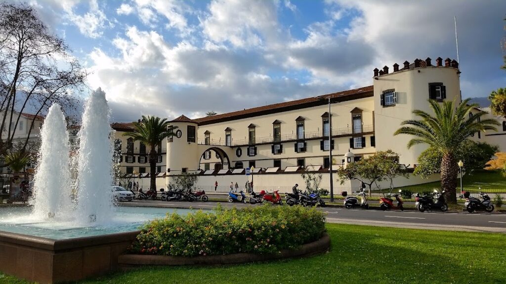 Palácio de São Lourenço: Palace-Fortress and Government Residence in Funchal 1 Palácio de São Lourenço