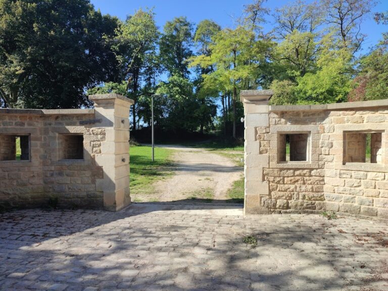 Fort de la Redoute de Saint-Apollinaire: A Séré de Rivières Redoubt in France