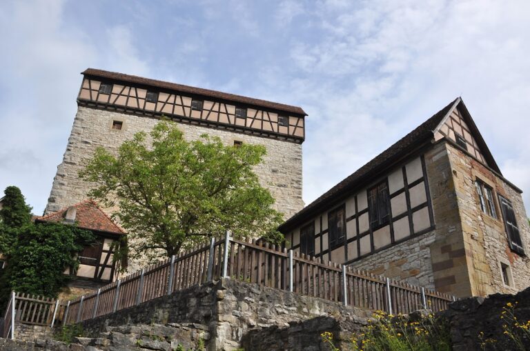 Amlishagen Castle: A Medieval Spur Fortress in Germany