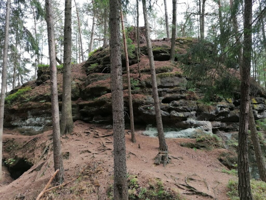 Chřibský hrádek: A Medieval Rock Castle and Possible Mining Refuge in Czechia 2 Chřibský hrádek