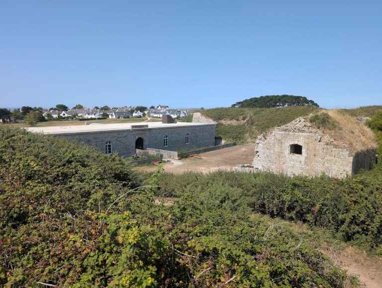 Fort d’Hœdic: A Coastal Fortress on Hœdic Island, France