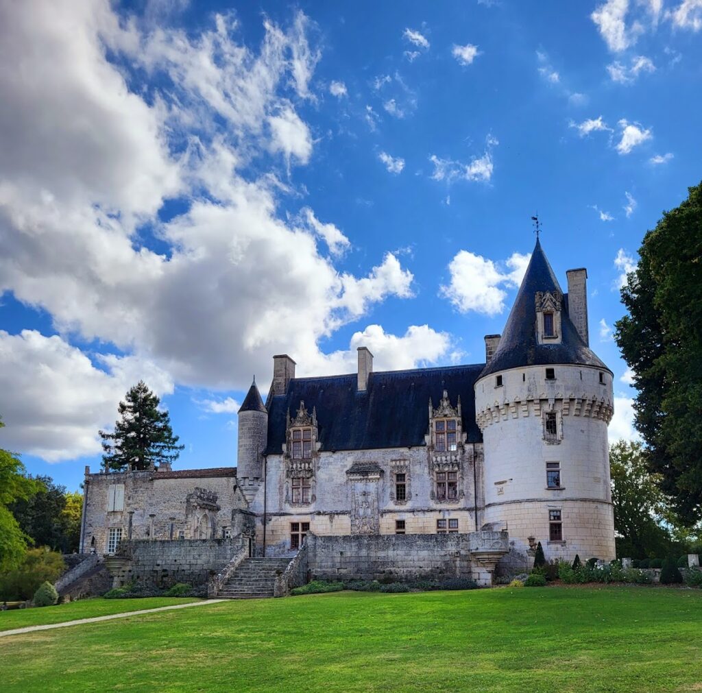 Château de Crazannes: A Historic Castle in France 2 Château de Crazannes