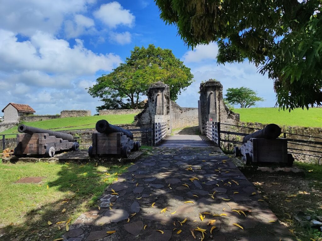 Fort Fleur d'Épée: A French Coastal Fortification in Guadeloupe 2 Fort Fleur d'Épée