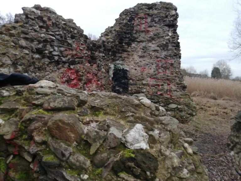 Burg Erprath: A Medieval Lowland Castle in Germany