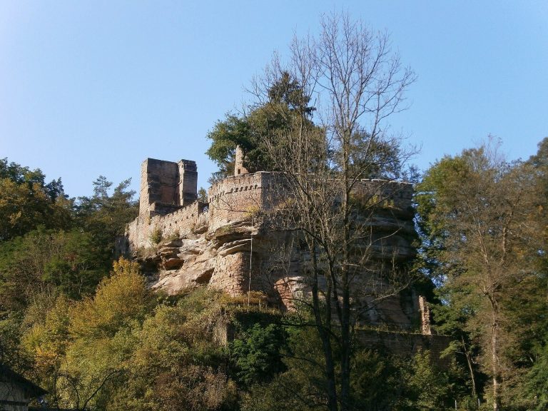 Burg Diemerstein: A Medieval Spur Castle in Germany