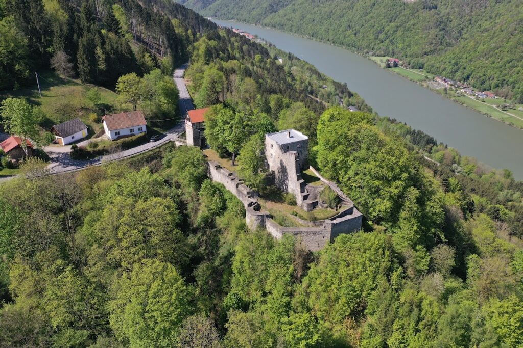 Burgruine Wesen: A Medieval Hill Castle Ruin in Austria 2 Burgruine Wesen