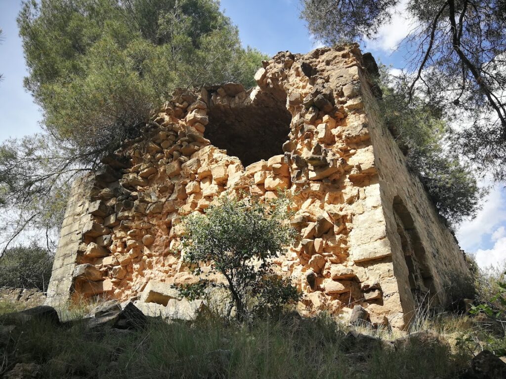 Castell de Clariana de Cardener: A Strategic Medieval Fortress in Spain 2 Castell de Clariana de Cardener