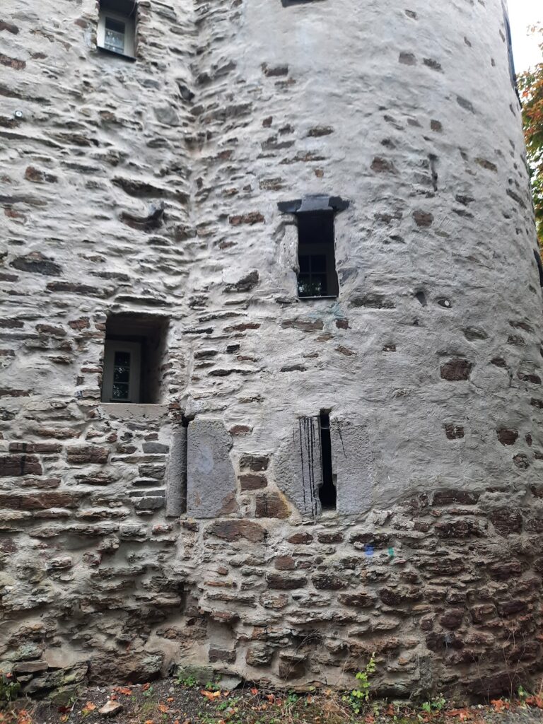 Freusburg: An Early Medieval Hilltop Castle in Germany 2 Freusburg