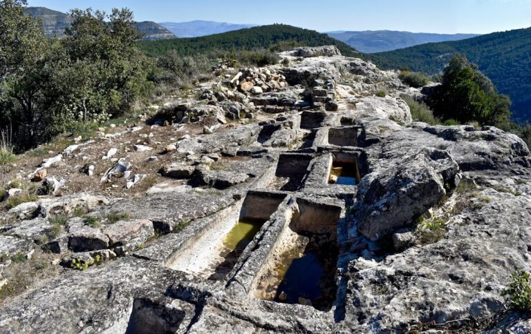 Despoblat de les Tombetes: A Fortified Medieval Settlement in Spain