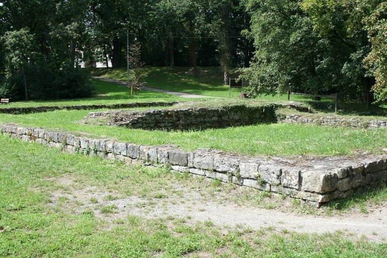 Ruine Engelburg: A Medieval Hilltop Castle in Stuttgart