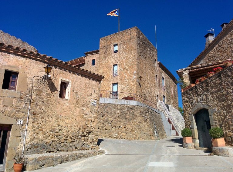 Castell de Vilopriu: A Medieval Castle-Palace in Spain