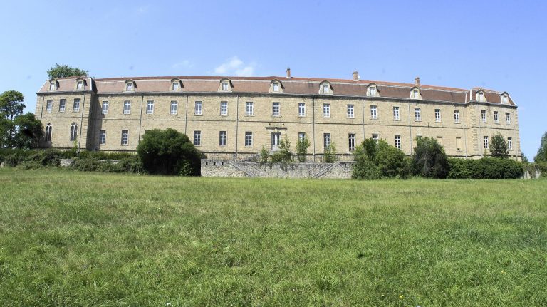 Château des Célestins: A Former Monastery and Defensive Refuge in France