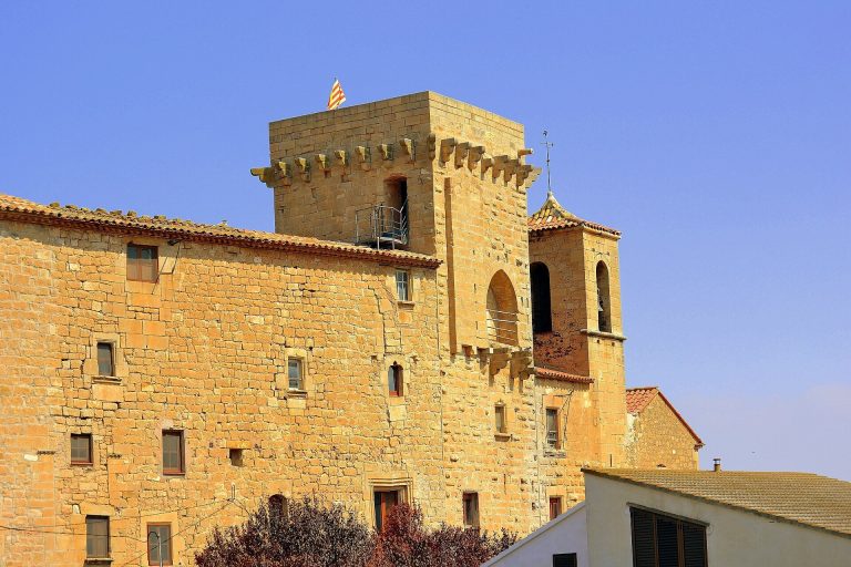 Castell de la Floresta: A Gothic Castle and Renaissance Residential Palace in Spain