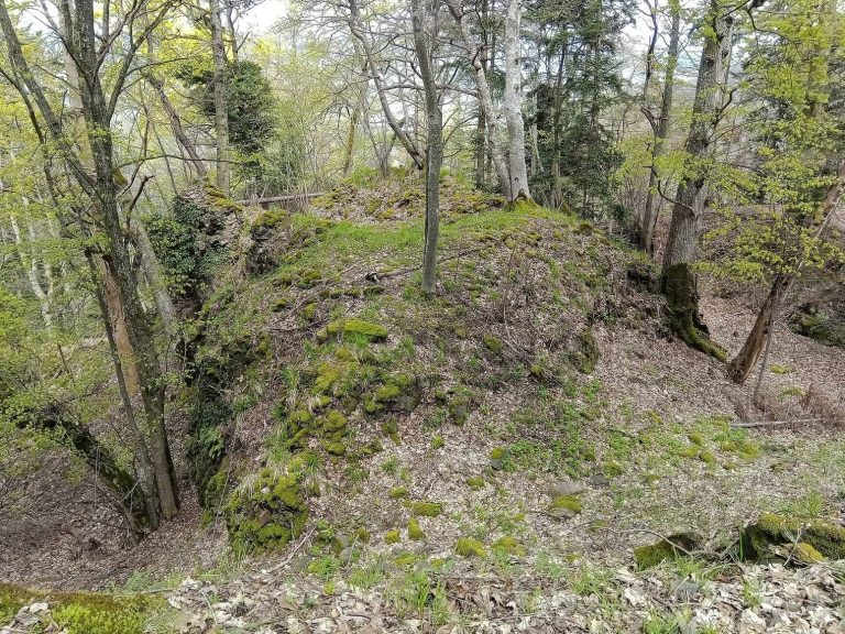 Laubeck Castle: A Medieval Fortified Castle in France