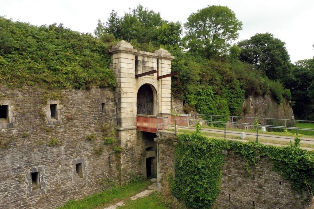 Questel Fort: A Redoubt in the Defenses of Brest 2 Questel Fort