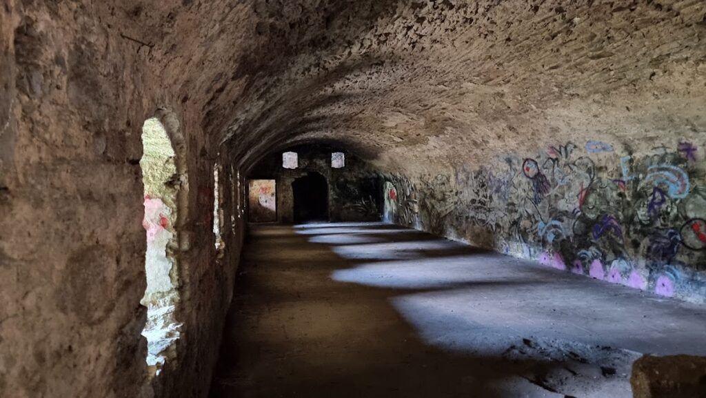 Questel Fort: A Redoubt in the Defenses of Brest 3 Questel Fort