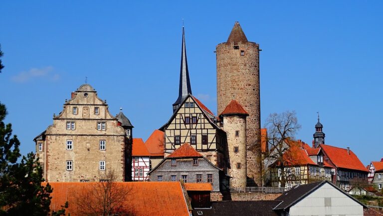 Hinterturm: A Medieval Defensive Tower in Schlitz
