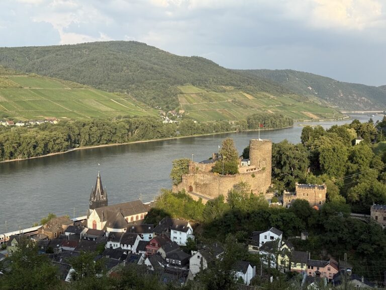 Heimburg Castle: A Medieval Border Fortress in Germany