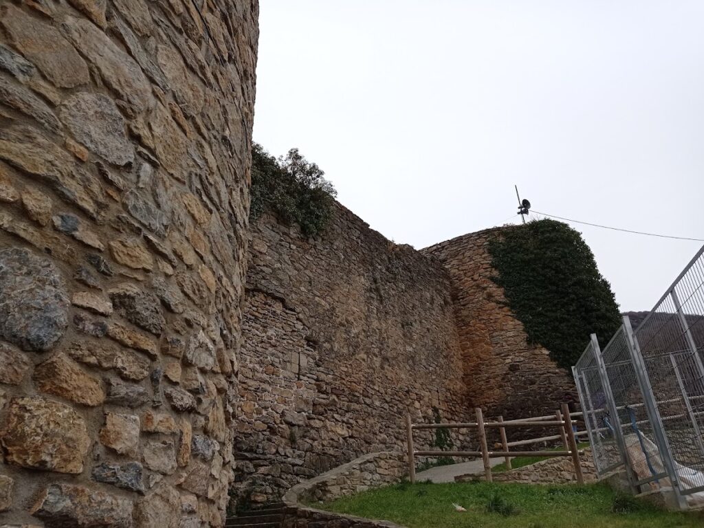 Castell de Sort: A Medieval Castle in Catalonia, Spain 3 Castell de Sort