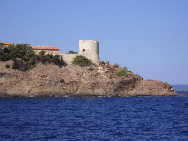 Fort de Port-Man: A French Coastal Battery on Port-Cros Island