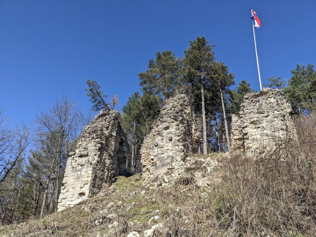 Voćin Fortress: A Medieval Stronghold in Croatia 2 Utvrda Voćin