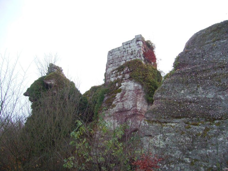 Château du Grand Ringelstein: A Medieval Hill Castle in France