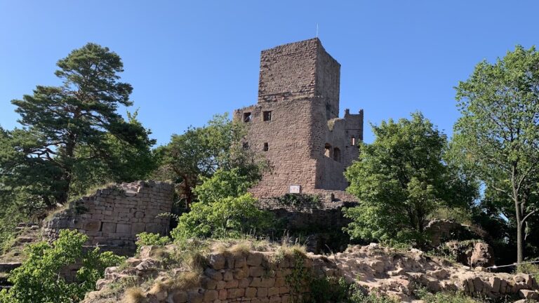 Château de Weckmund: A Fourteenth-Century Ruined Castle in France