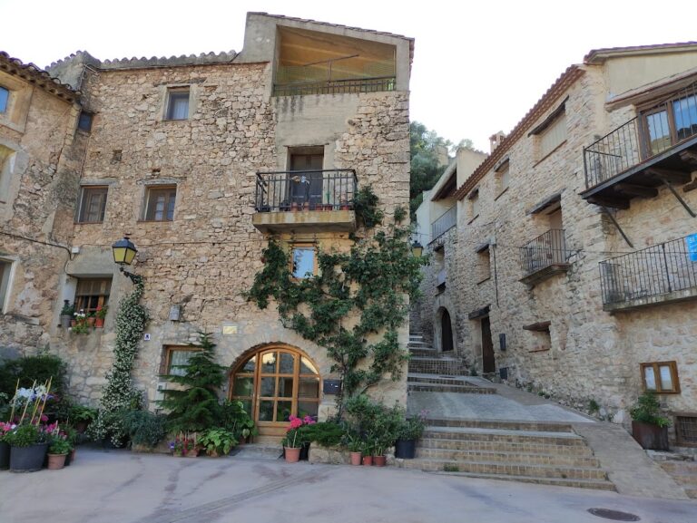 Castell de Vallespinosa: A Medieval Fortress in Spain