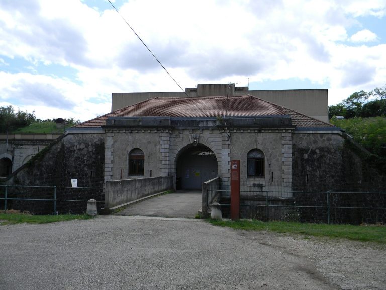 Fort de Montcorin: A Séré de Rivières Fortification in France