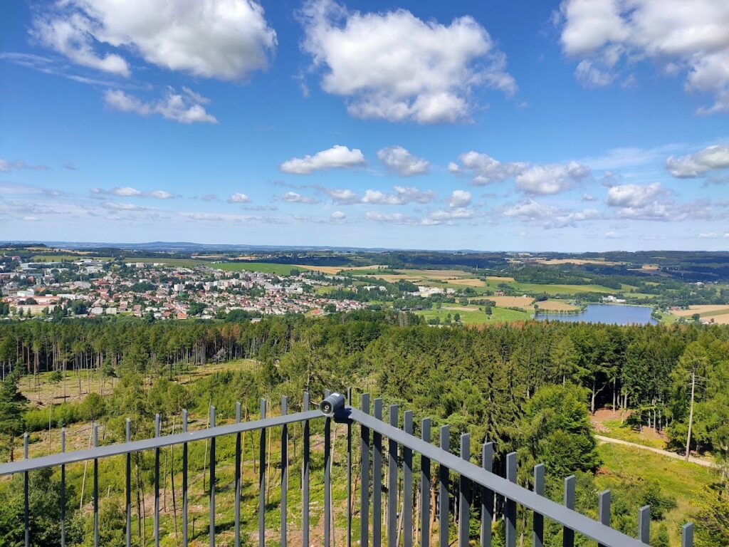 Orlík Castle: A Gothic Hilltop Fortress in Czechia 2 Orlík Castle