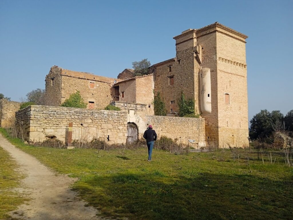 Palace of Vélaz de Medrano, Igúzquiza: Fortified palace and ancestral seat 1 Palace of Vélaz de Medrano