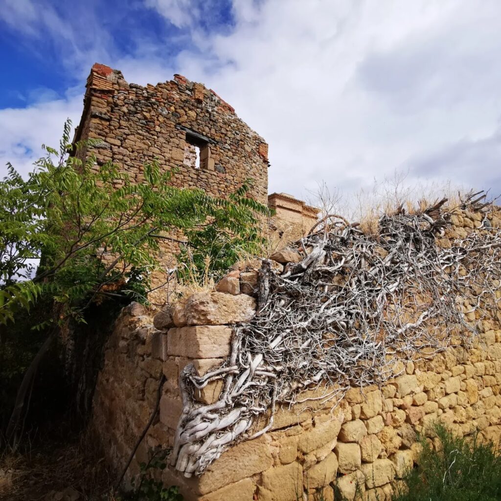 Palace of Vélaz de Medrano, Igúzquiza: Fortified palace and ancestral seat 2 Palace of Vélaz de Medrano