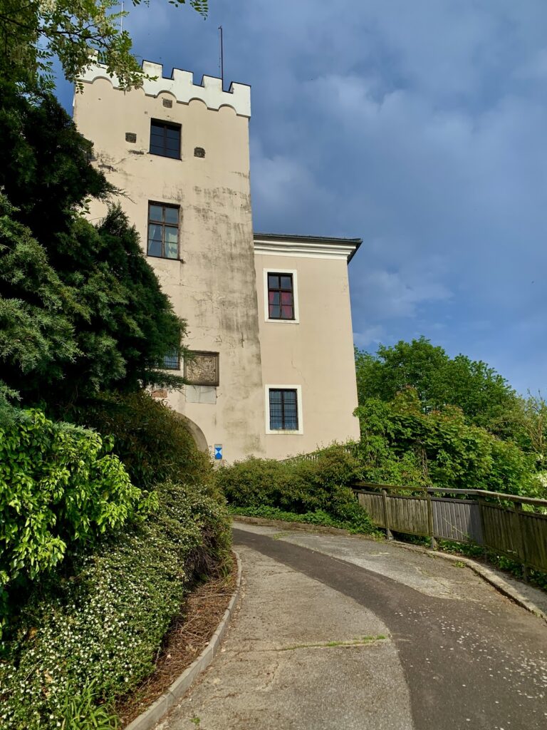 Schloss Ebelsberg: A Fortified Episcopal Residence in Linz, Austria 2 Schloss Ebelsberg
