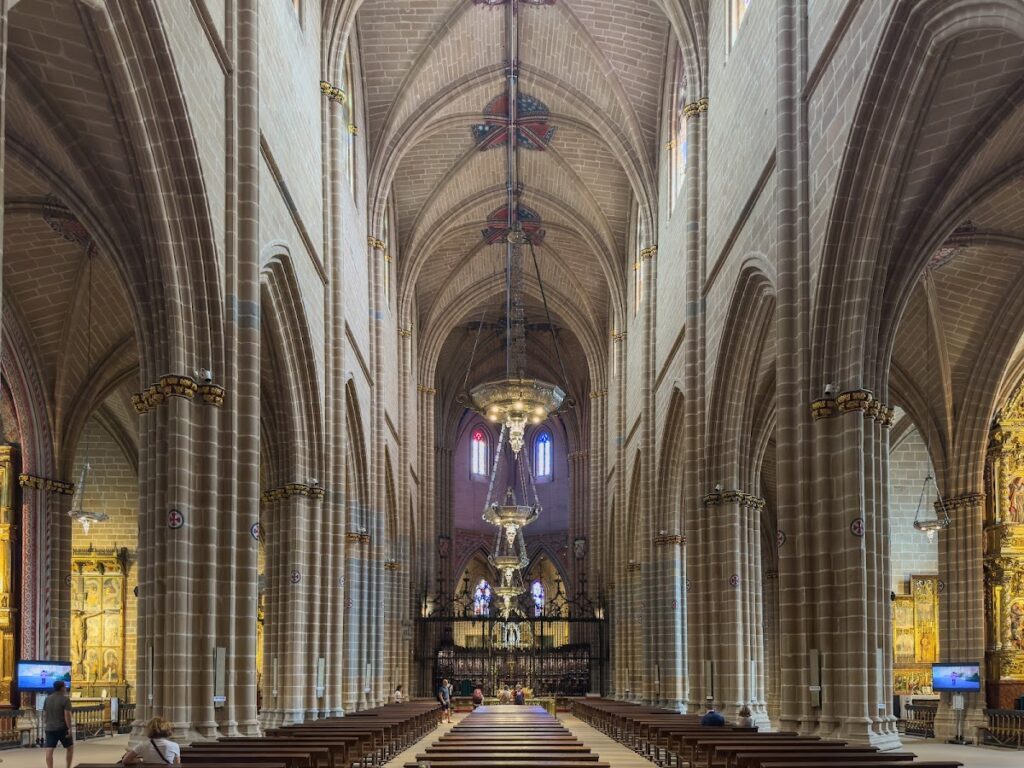 Pamplona Cathedral: The Principal Church of the Kingdom of Navarre 2 Pamplona Cathedral