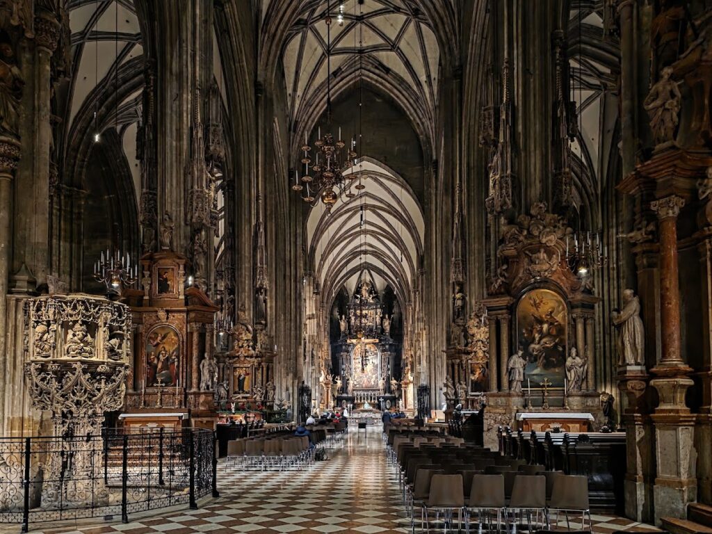 St. Stephen's Cathedral: Vienna's Cathedral and Metropolitan Church 3 St. Stephen's Cathedral