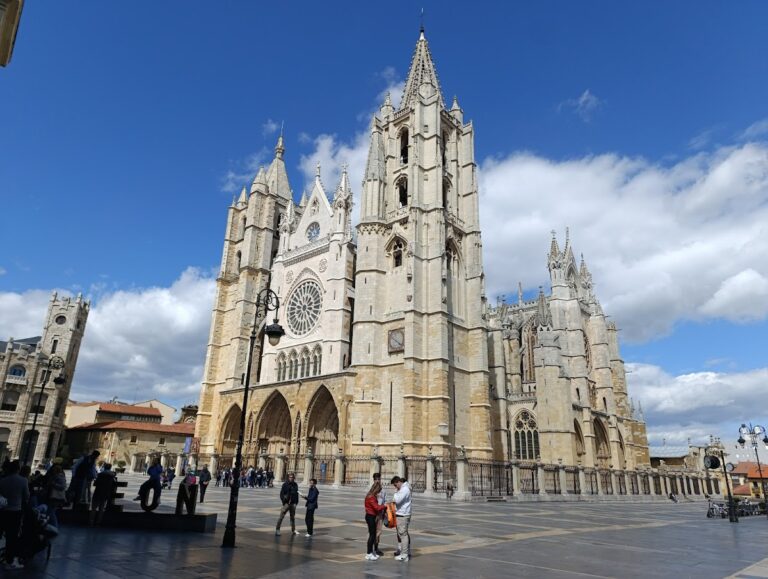 León Cathedral: A Gothic Cathedral and Episcopal Seat in Spain