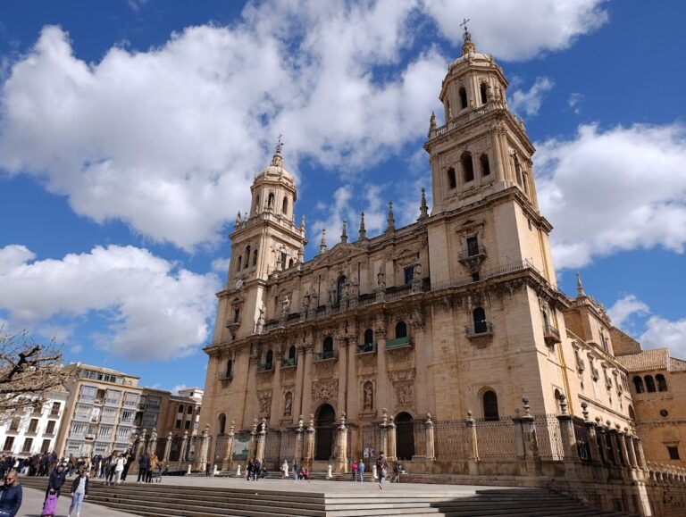 Jaén Cathedral: Episcopal Seat and Renaissance Cathedral in Spain