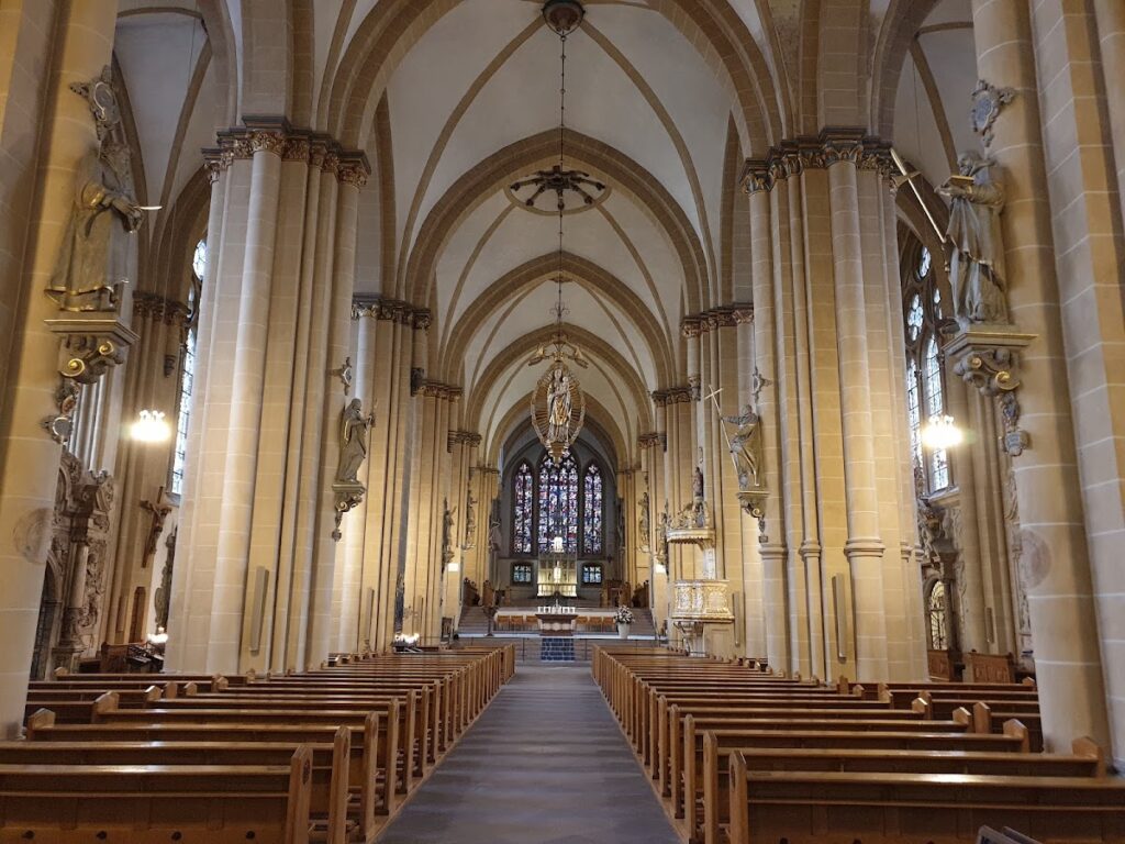 Paderborn Cathedral: A Carolingian Foundation and Gothic Cathedral in Germany 4 Paderborn Cathedral