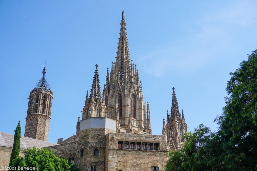 Cathedral of the Holy Cross and Saint Eulalia: Barcelona’s Metropolitan Basilica 2 Cathedral of the Holy Cross and Saint Eulalia