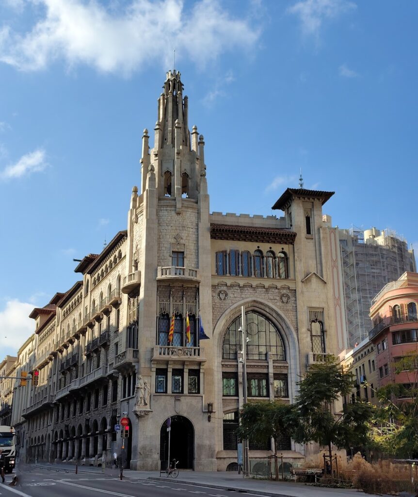 Cathedral of the Holy Cross and Saint Eulalia: Barcelona’s Metropolitan Basilica 5 Cathedral of the Holy Cross and Saint Eulalia