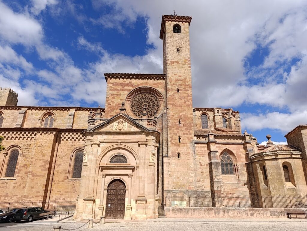 Sigüenza Cathedral: A Romanesque and Gothic Cathedral in Spain 2 Sigüenza Cathedral