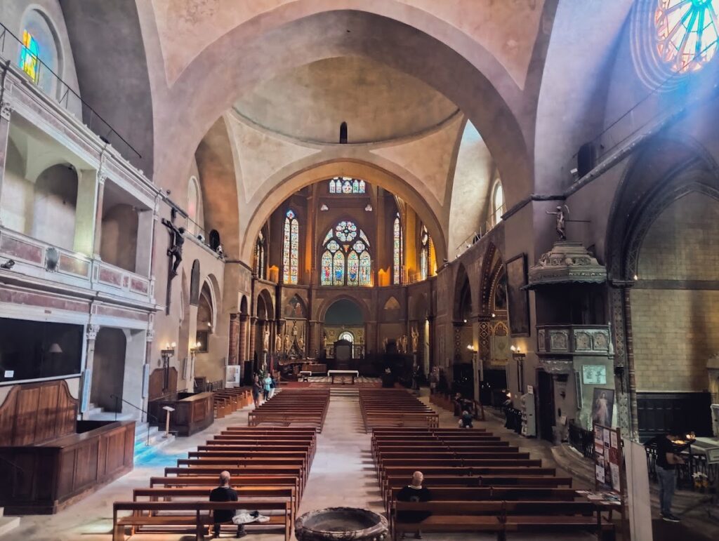 Cahors Cathedral: A Romanesque and Gothic Cathedral in France 2 Cahors Cathedral